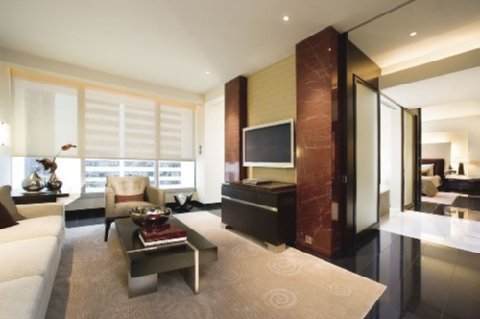 L900 Landmark Suite