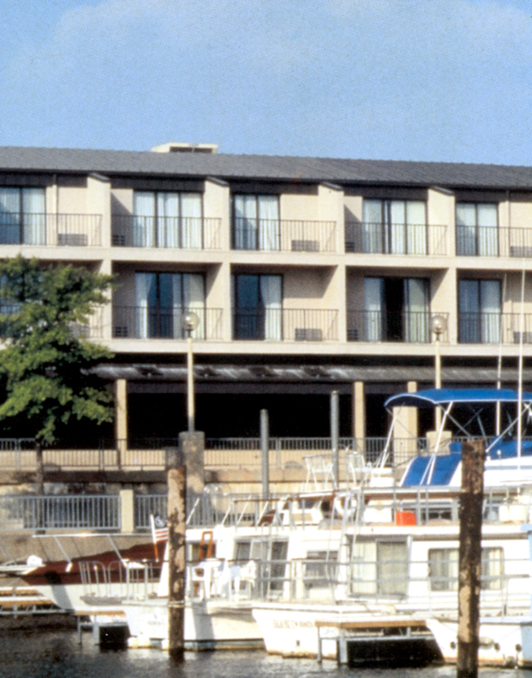 Channel Inn Hotel