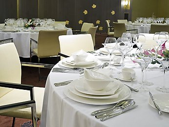 Meeting Room (OpenTravel Alliance - Meeting room)