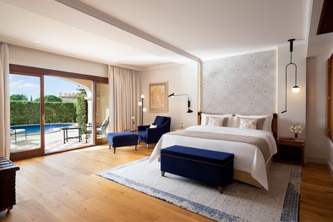 St. Regis One Bedroom Residence with pool
