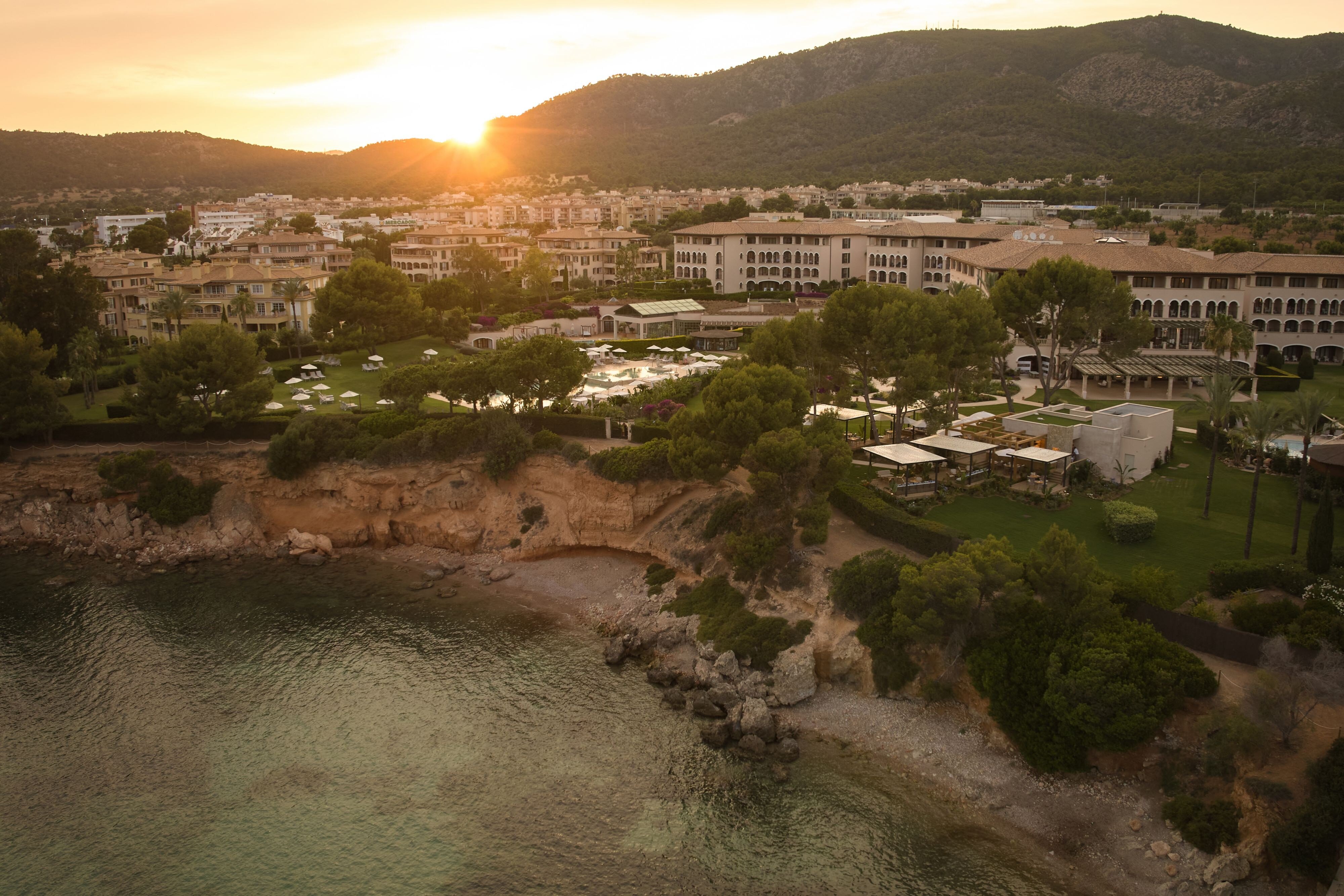 The St. Regis Mardavall Mallorca Resort