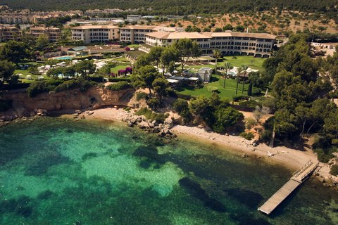 Resort view - garden - pool - dock