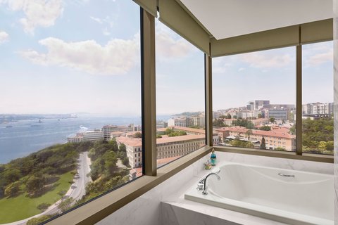 The Ritz Carlton Suite - Bathroom