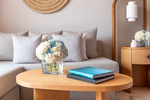 Junior Suite, Detail