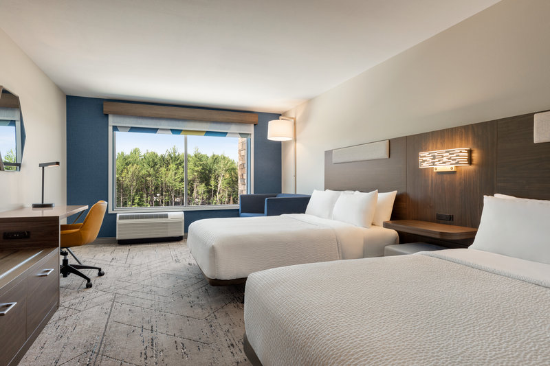 Holiday Inn Express and Suites Rhinelander