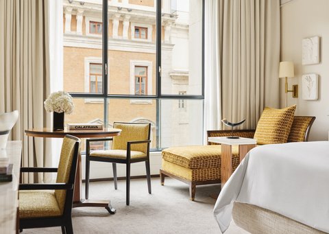 Deluxe Room King