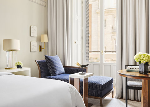 Deluxe Room With Juliet Balcony