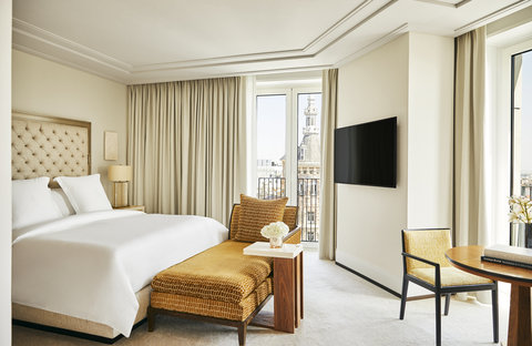 Grand Premier Room