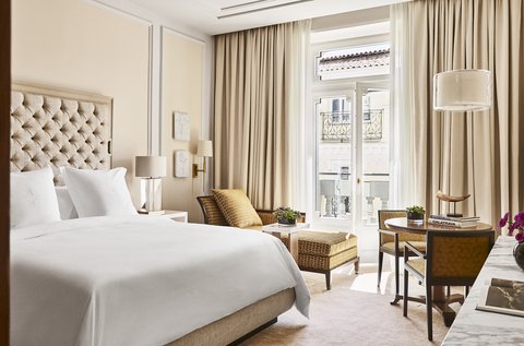 Deluxe room with Juliet Balcony