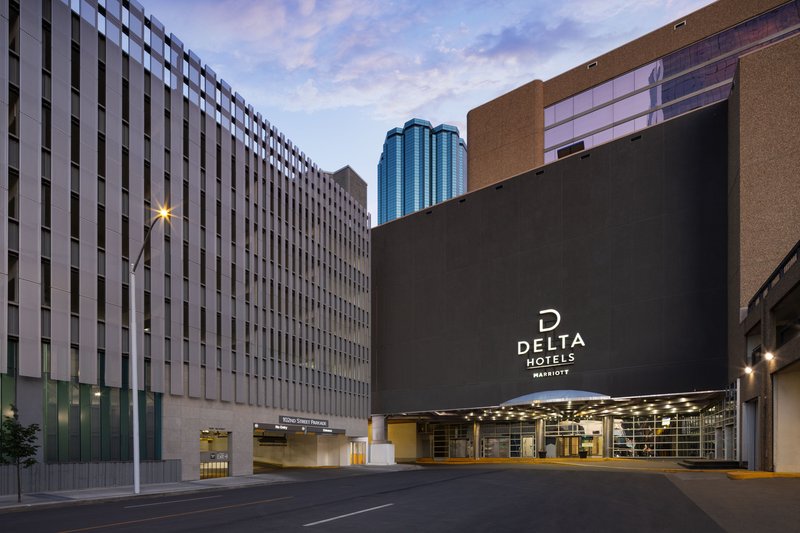 Delta Hotels Edmonton Centre Suites