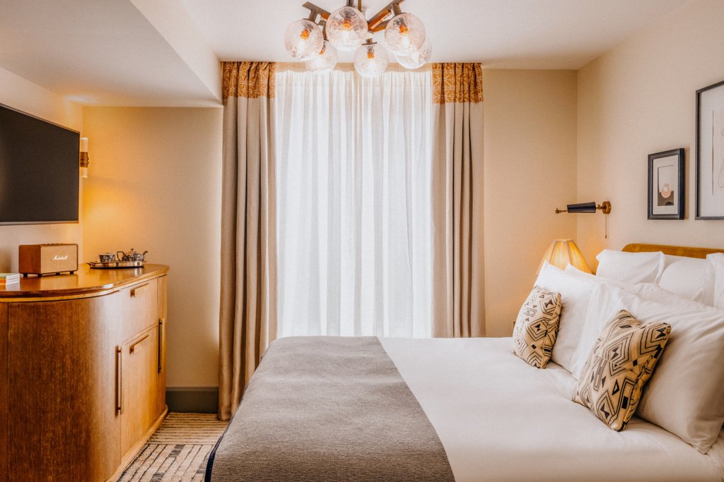 Guest photo