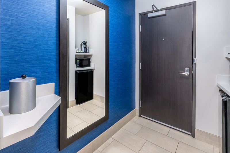 Holiday Inn Express and Suites Colorado Springs AFA Northgate