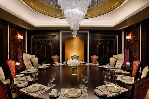 Abu Dhabi suite dining room with round table