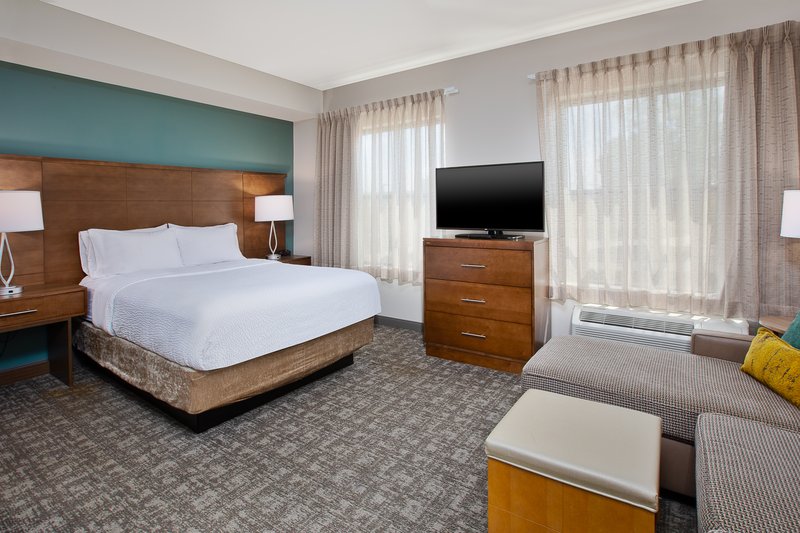 Staybridge Suites Auburn Hills – Crossing Drive
