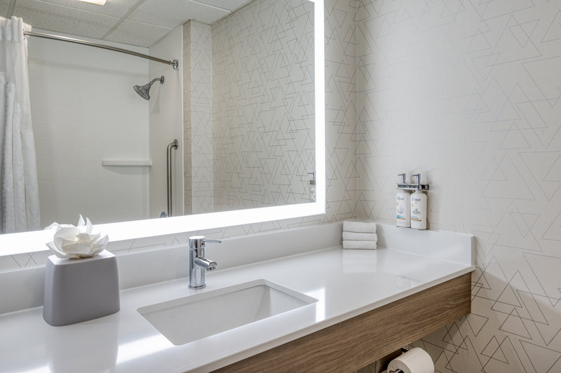 HOLIDAY INN EXP STES GAHANNA