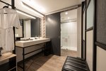 Guest room, 1 King, City view