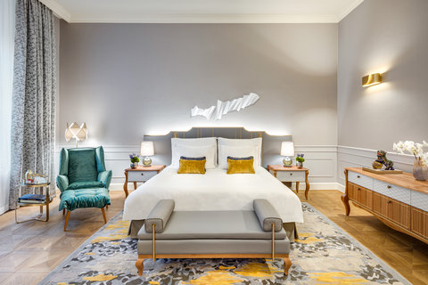 Executive Suite Bedroom