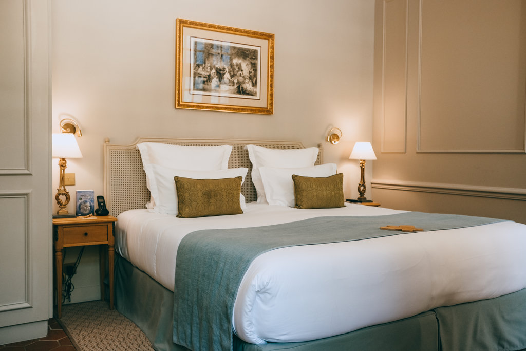 Guest photo
