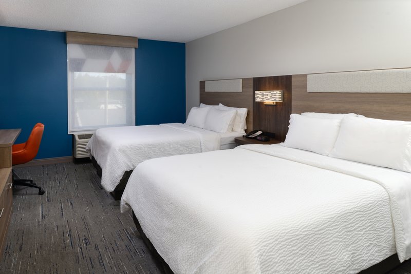 TWO QUEEN BEDS NONSMOKING