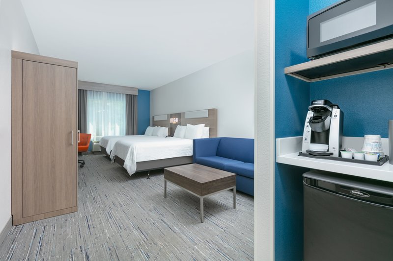 HOLIDAY INN EXP STES MARSHALL
