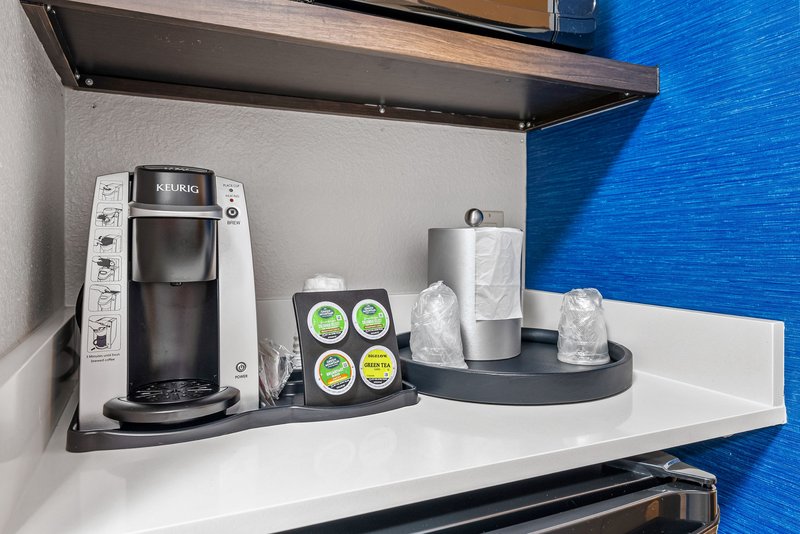 Holiday Inn Express and Suites Lakeland South