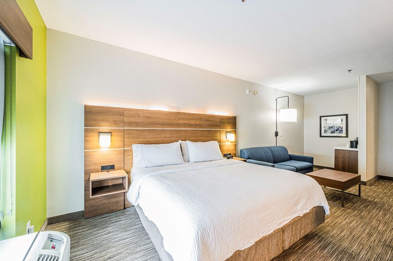HOLIDAY INN EXP STES FRANKLIN