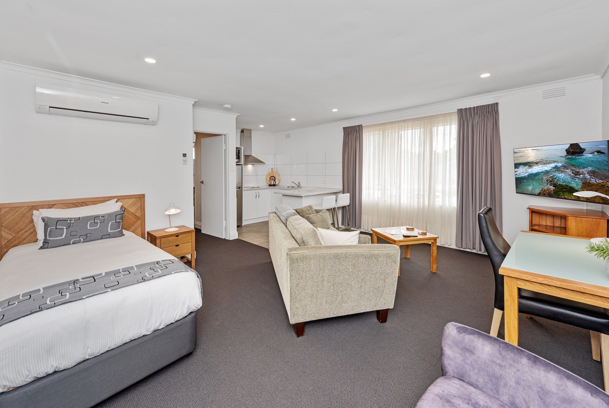Fawkner Suites & Apartments