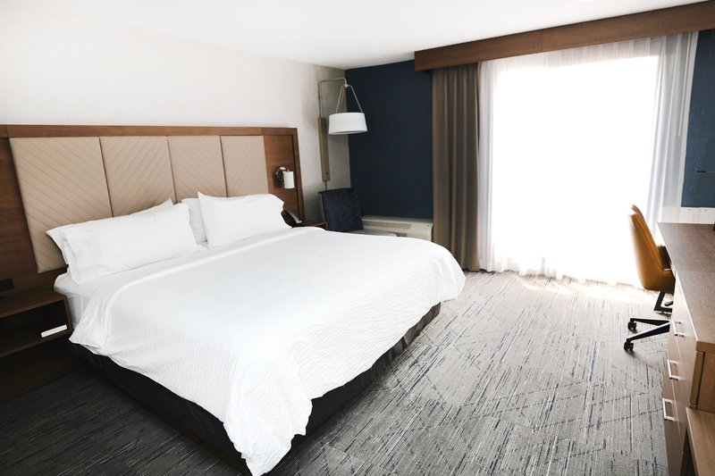 HOLIDAY INN EXPRESS BIRMINGHAM