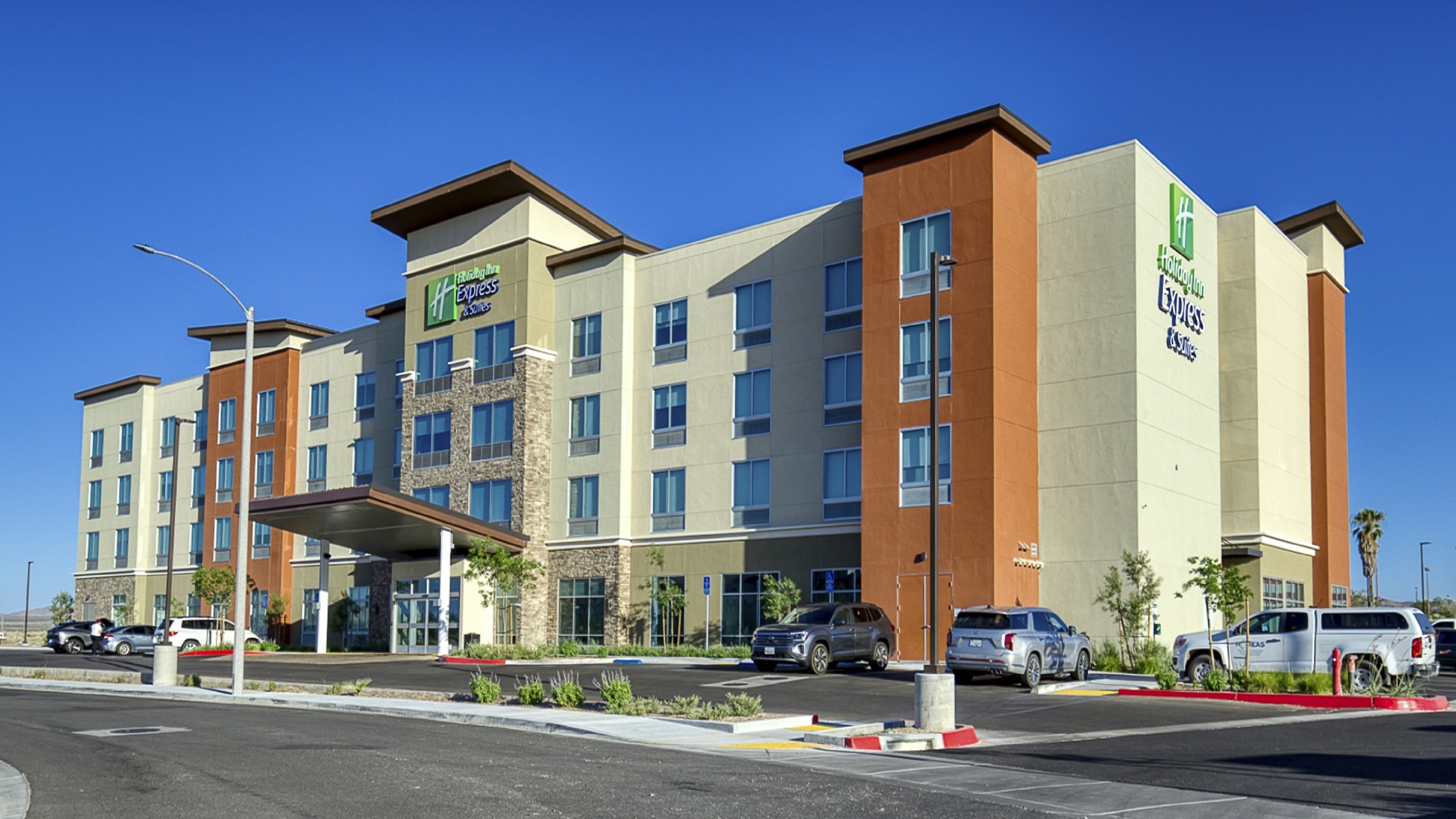 Holiday Inn Express & Suites China Lake