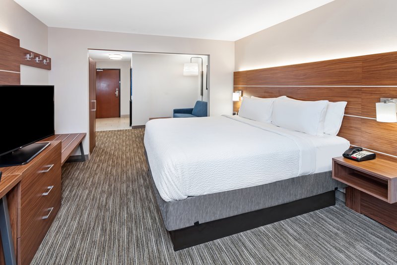 HOLIDAY INN EXPRESS LANSING