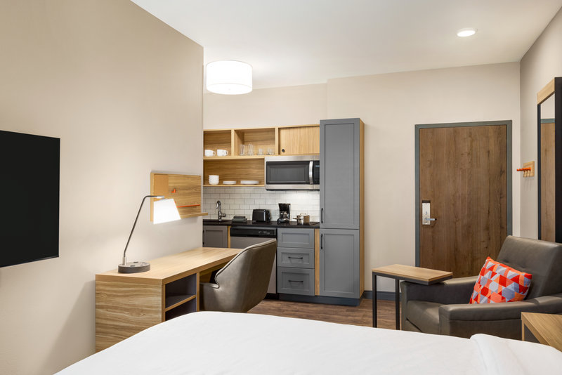 1 King Studio Suite Communications Accessible