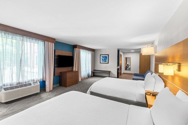 2 QUEEN BEDS SUITE NONSMOKING