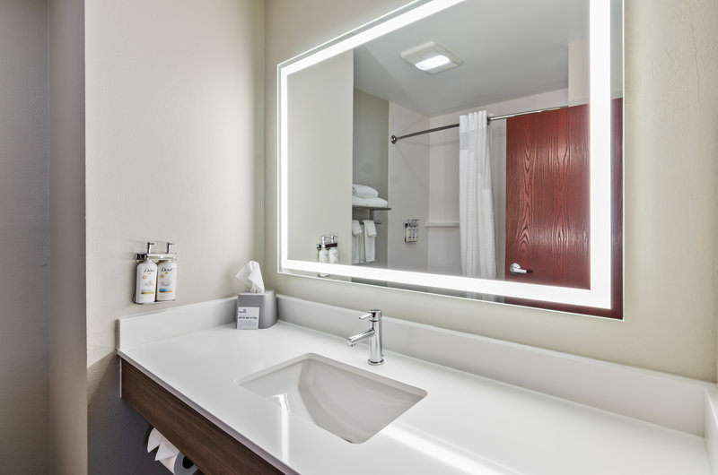 Holiday Inn Express and Suites Wytheville