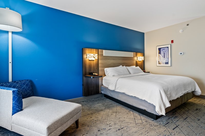 Holiday Inn Express and Suites Wytheville