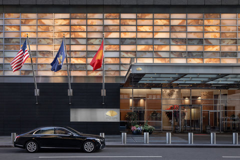 New York Front Entrance House Car
