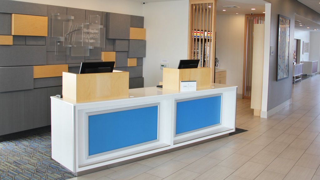 Holiday Inn Express & Suites EAU CLAIRE WEST I-94, Winona