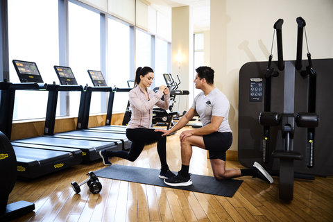 New York Gym Workout Woman Man Instructor Class