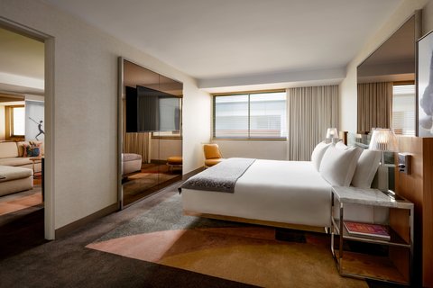 Deluxe King Suite