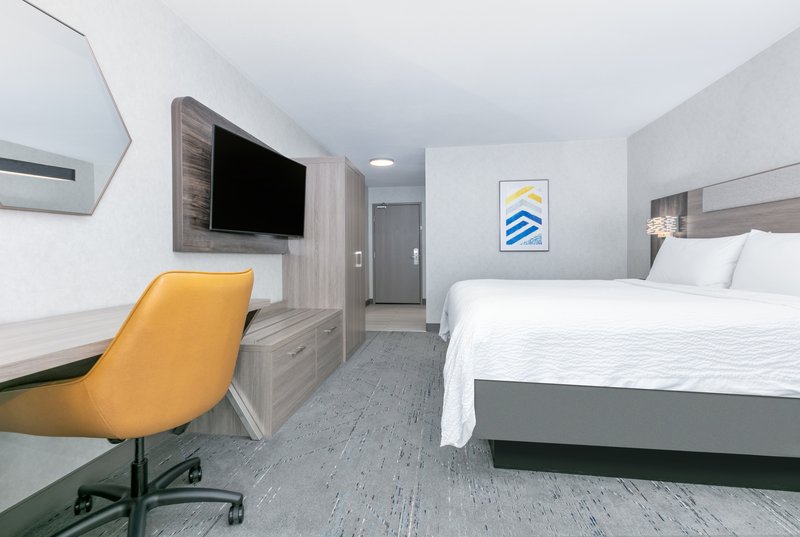 HOLIDAY INN EXP VALPARAISO