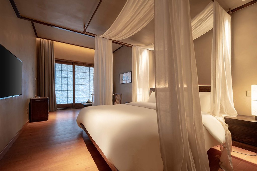 Guest photo