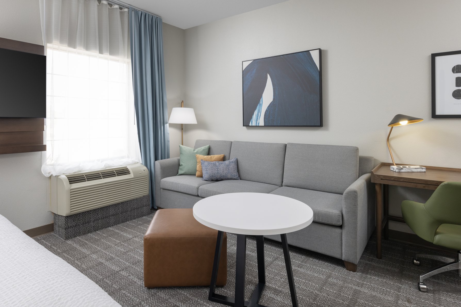 Staybridge Suites Bentonville-Rogers Room Type - 1 Queen Studio Suite Sofa Bed