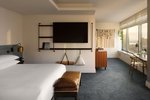 1 King, High Floor, Guest room, 1 King, City view, Balcony