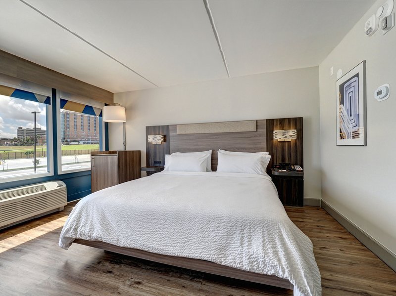Holiday Inn Express Corpus Christi – Beachfront