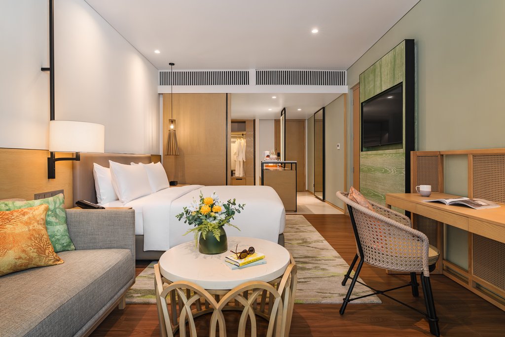 Holiday Inn Resort BINTAN LAGOI BEACH Room Type - 1 King Standard Pool View