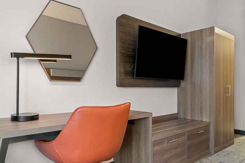 HOLIDAY INN EXP STES NOVI