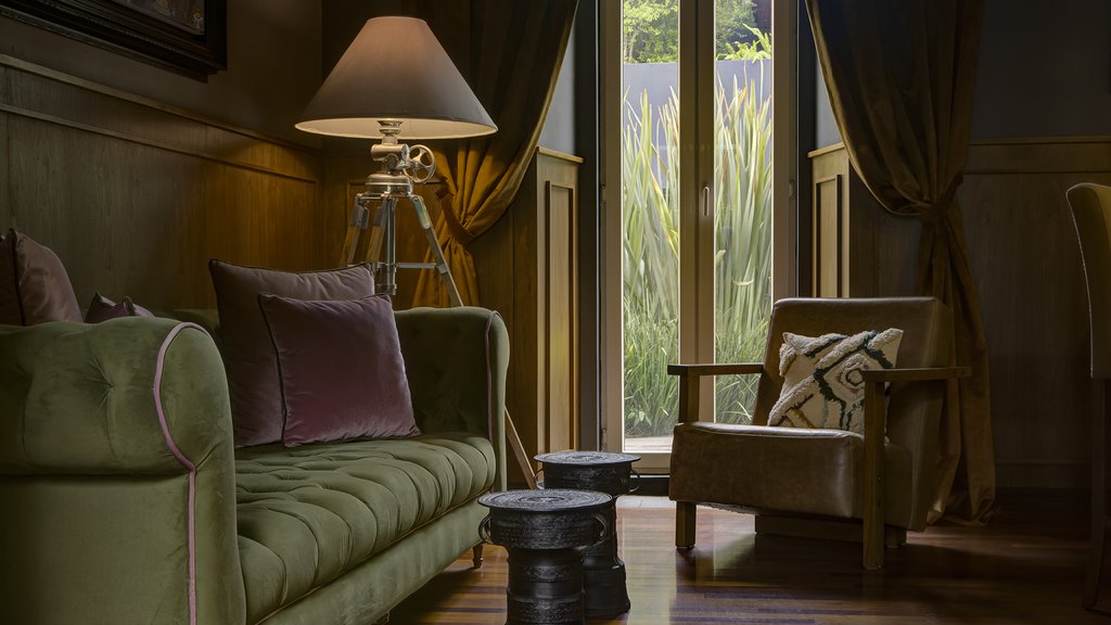 Guest photo