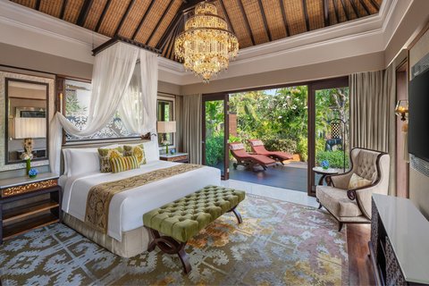 Two-Bedroom Lagoon Villa King Bedroom