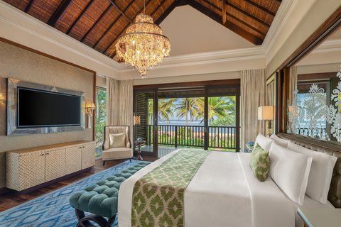 Three-Bedroom Strand Residence Master Bedroom 2nd