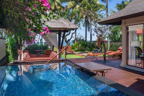 One-Bedroom Strand Villa Pool Terrance