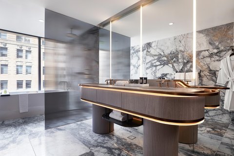 Wow Suite Bathroom